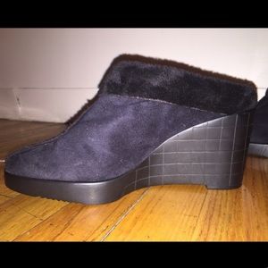 VAN ELI BLACK WEDGE MULES -FUR LINING- SIZE 9